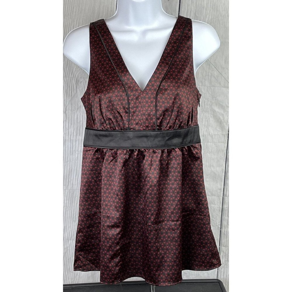 New York & Company Size 4 Sleeveless V-Neck Satin Top Black Red Empire Waist